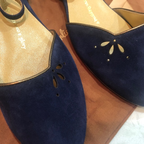 Brand New pair of Suede Charlie Stone Flats - Picture 3 of 4